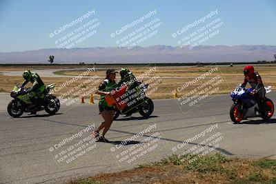 media/Aug-13-2023-CRA (Sun) [[1cfc37a6fb]]/Race 11 600 Superbike/Grid Shots/